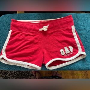 Vintage GAP red gym shorts with front pocket